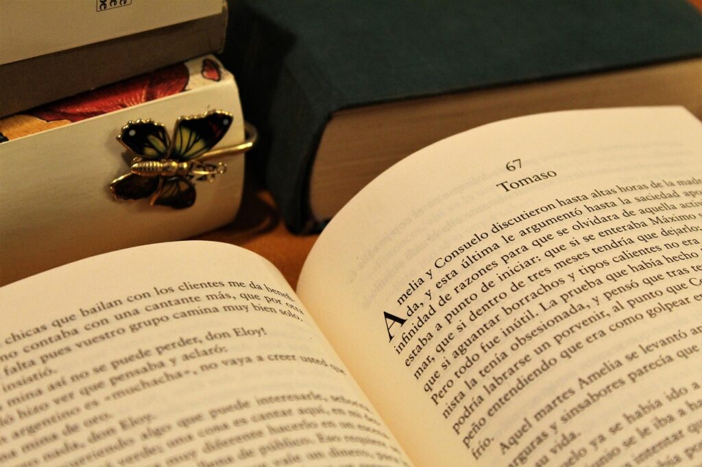book stack, bookmark, read, side, a book, open book, old, gold, learn spanish, literature, historical, antiquarian, paper, front and back covers, text, text passage, spanish, pitched, open, library, bookmark, learn spanish, learn spanish, learn spanish, learn spanish, learn spanish, spanish, spanish, spanish, spanish