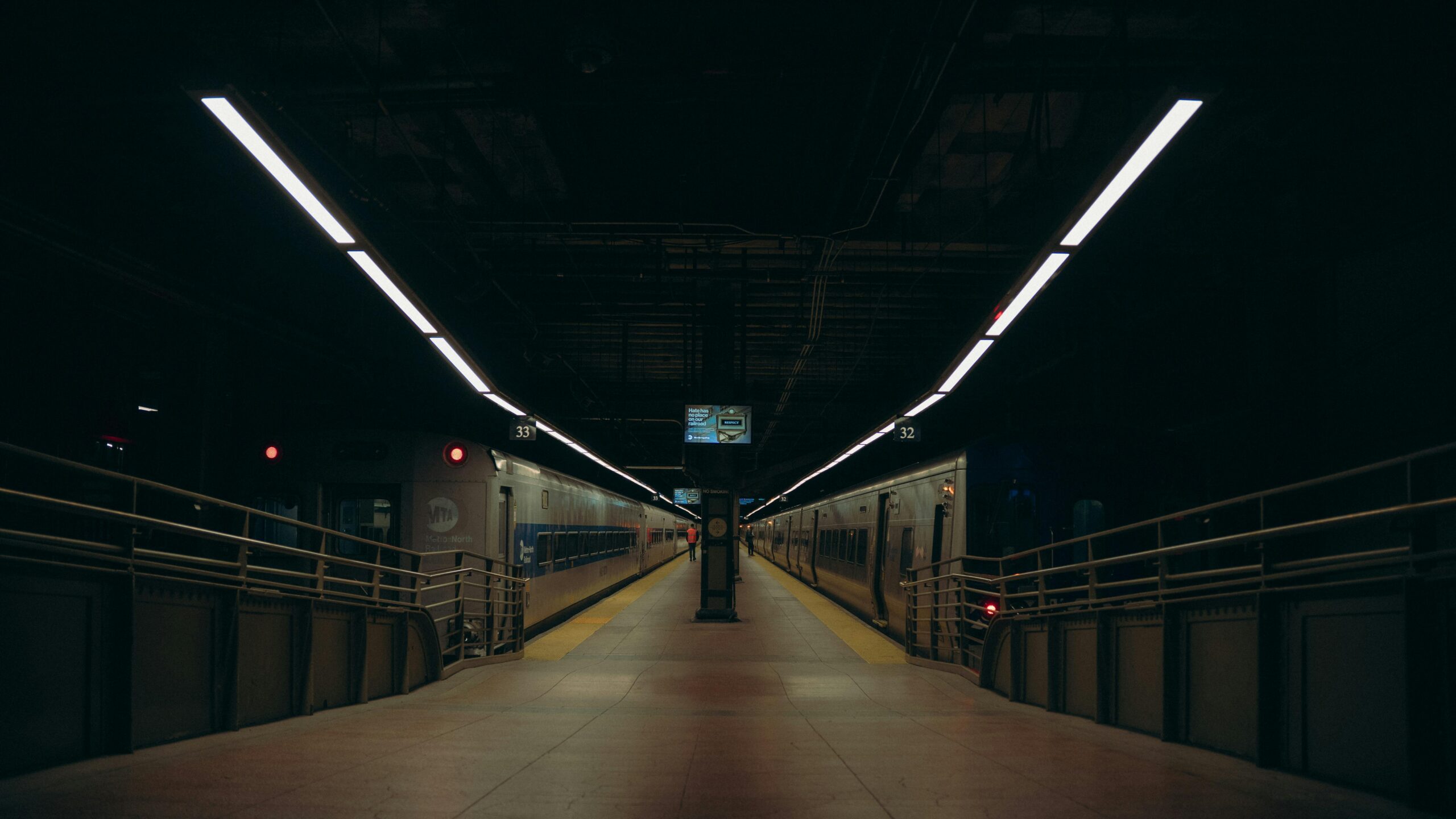 Free stock photo of architectural symmetry, lights, train