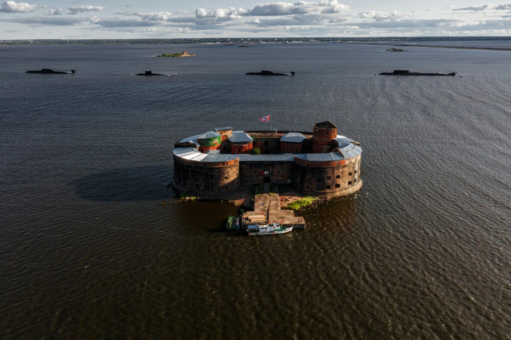 Stunning aerial view of Fort Alexander surrounded by water.