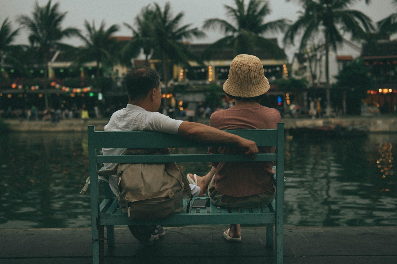 couple, love, man, women, hoi an ancient town, vietnam, vietnamese, hoai river
