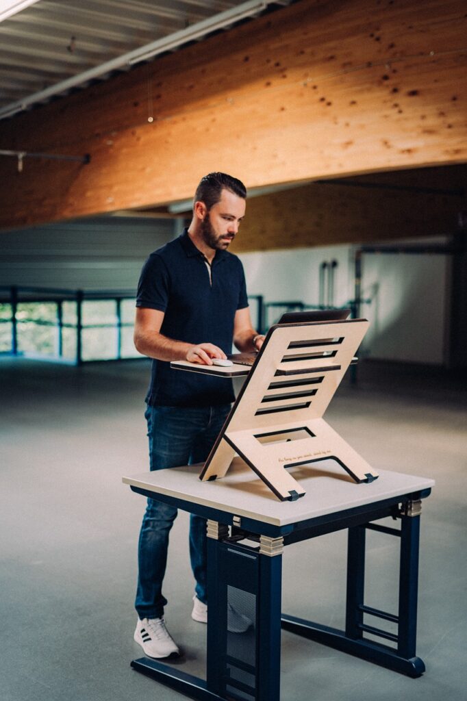 man, stand, desk, freelancer, flexibility, healthy work, work standing, move, health care, health conscious, desk top, digital devices