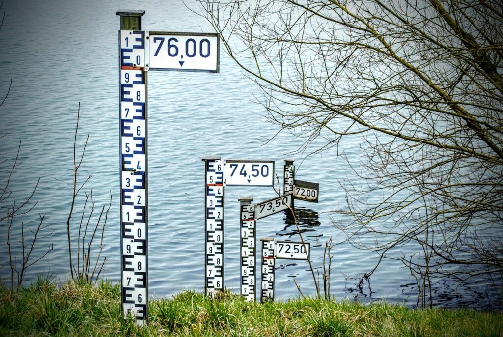 water level, advertisement, water, blue, water level indicator, slope, riverbank, reservoir, dam, flood, nature, flooding, monitoring, low water, measurement, water shortage, water scarcity, water measure, north rhine westphalia