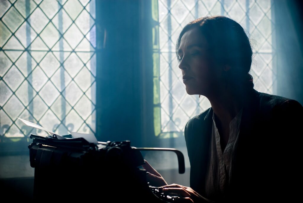 writer, typewriter, author, writing, antique, old, vintage, classic, machine writing, woman, writer, writer, writer, writer, writer, typewriter, author, writing, writing, writing